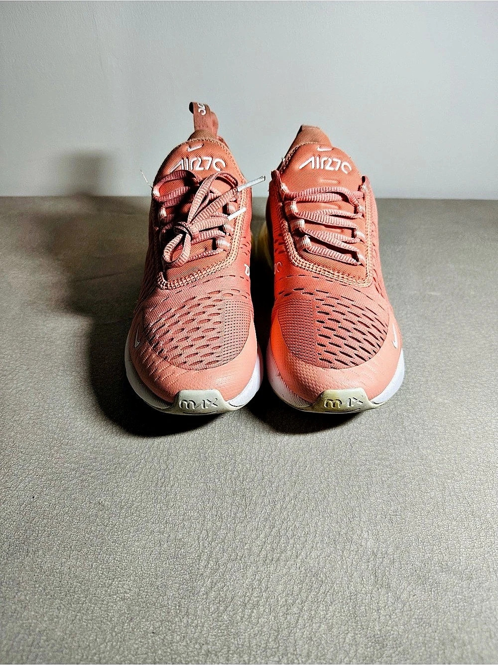 Nike Air Max Athletic Shoes in Pink 7.5
